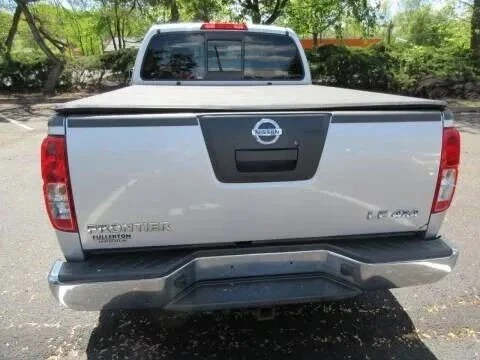 2010 Nissan Frontier 2nd Gen - Image 9 of 12