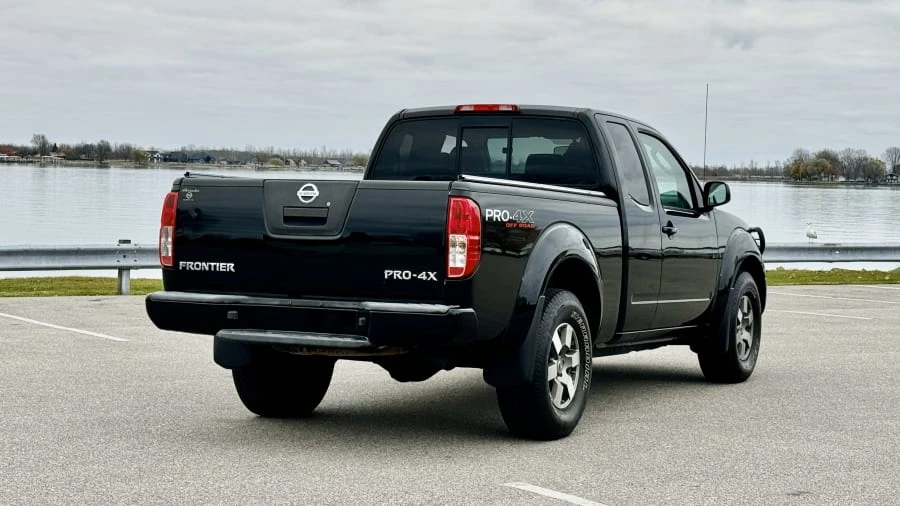 2010 Nissan Frontier 2nd Gen - Image 3 of 31