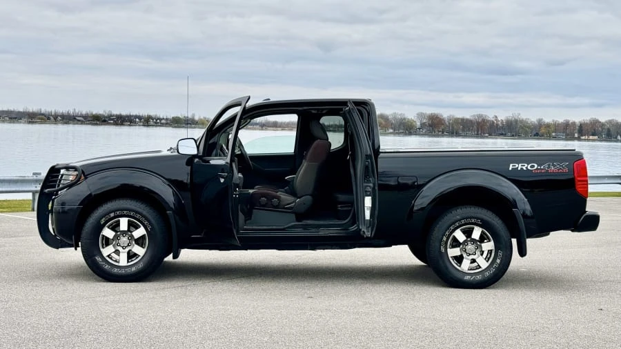 2010 Nissan Frontier 2nd Gen - Image 8 of 31