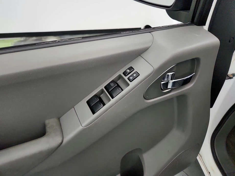 2010 Nissan Frontier 2nd Gen - Image 20 of 21