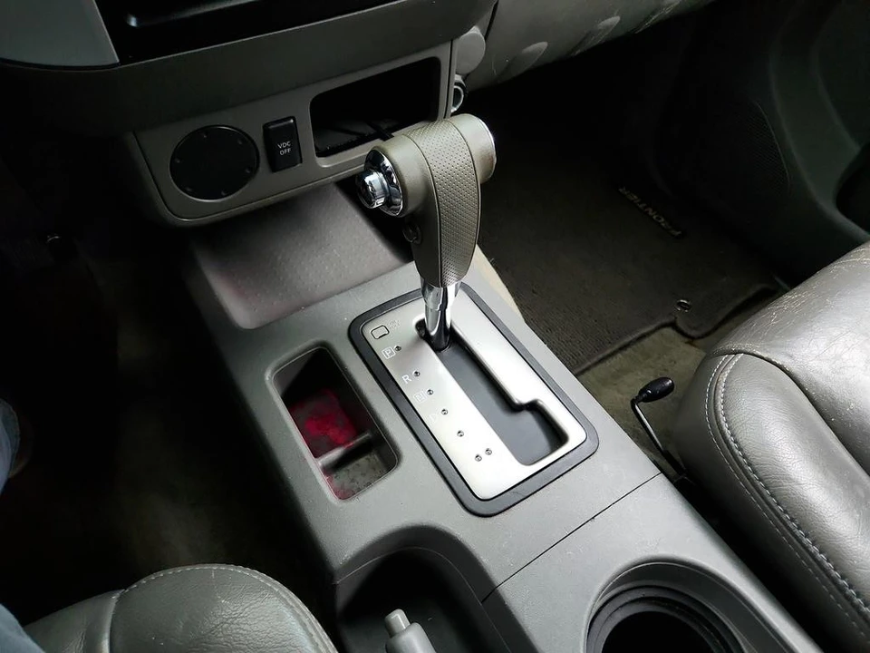 2010 Nissan Frontier 2nd Gen - Image 17 of 21