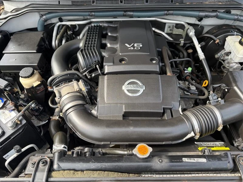 2010 Nissan Frontier 2nd Gen - Image 11 of 12