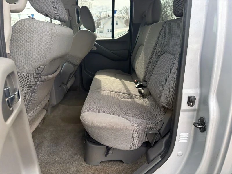 2010 Nissan Frontier 2nd Gen - Image 10 of 12