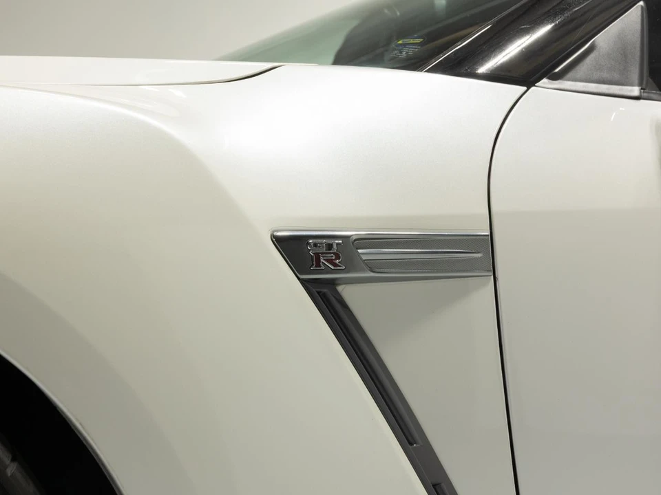 2010 Nissan R35 GT-R Premium - Image 11 of 31