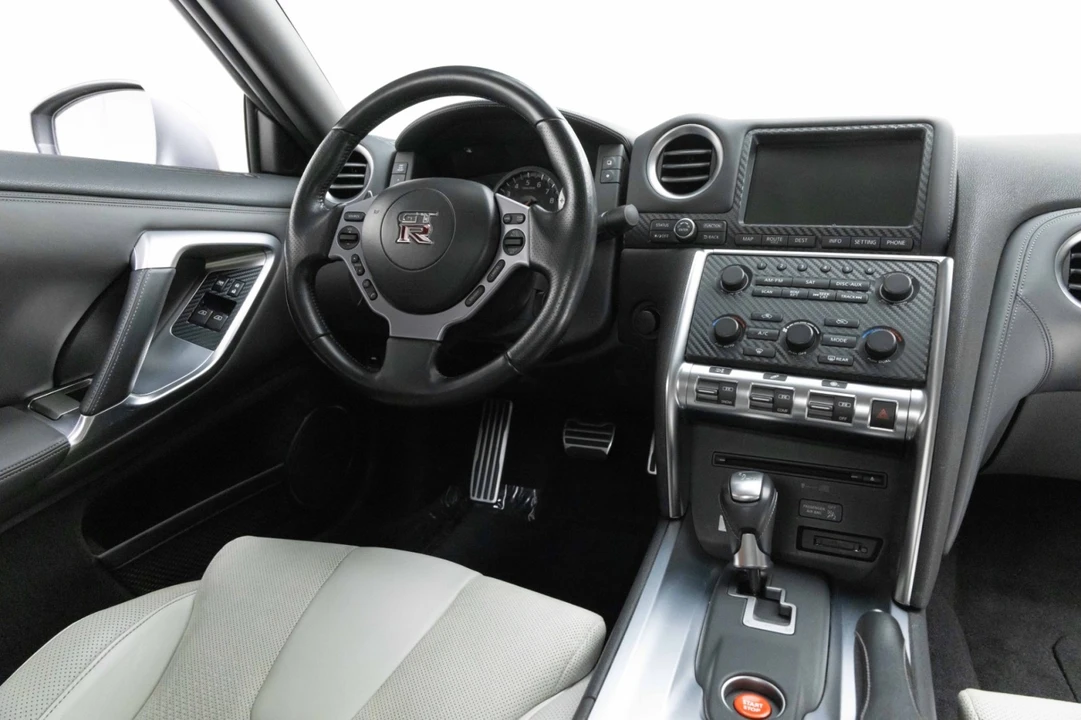 2010 Nissan R35 GT-R Premium - Image 10 of 31