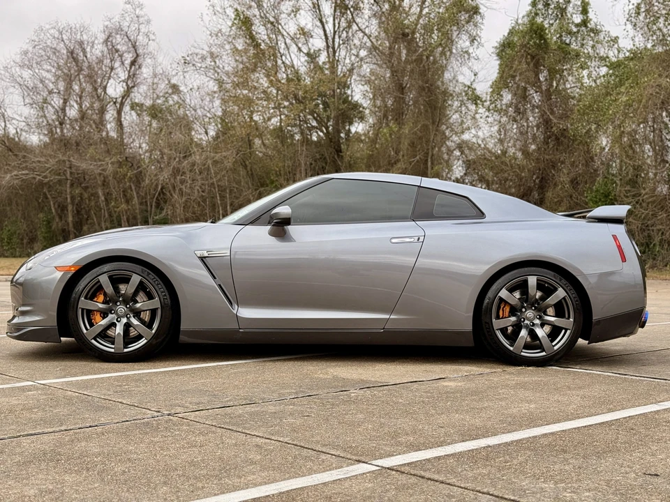 2010 Nissan R35 GT-R Premium - Image 8 of 31