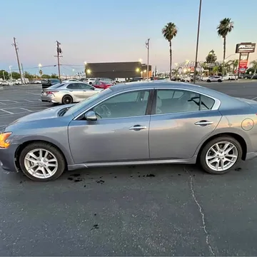 2010 Nissan Maxima GLE