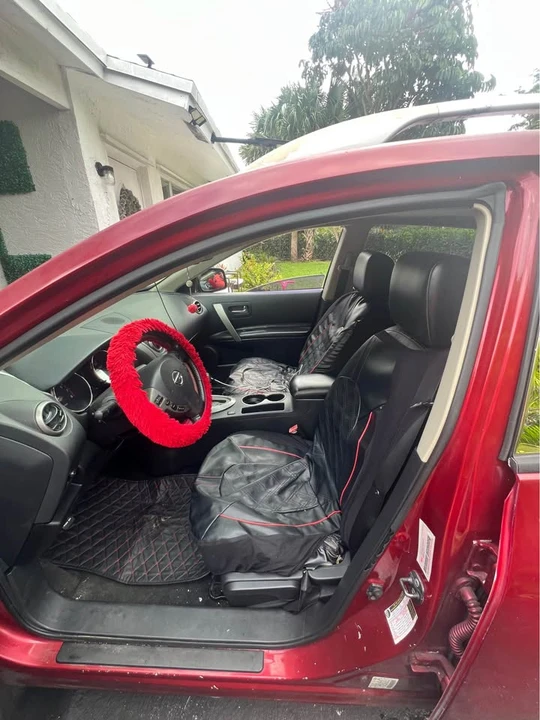 2010 Nissan Rogue - Image 4 of 8
