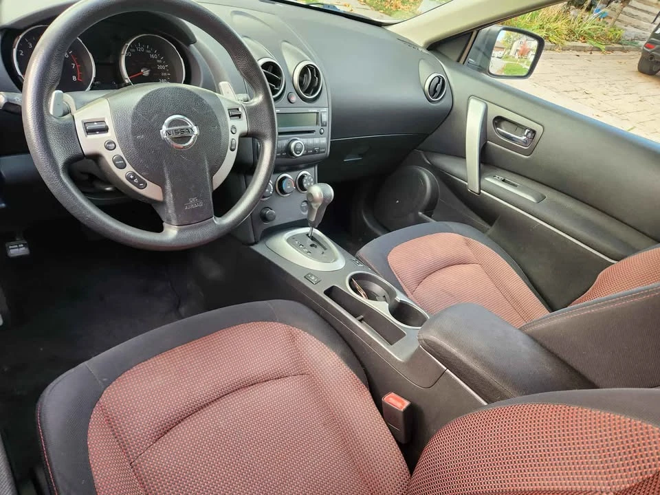 2010 Nissan Rogue - Image 6 of 6