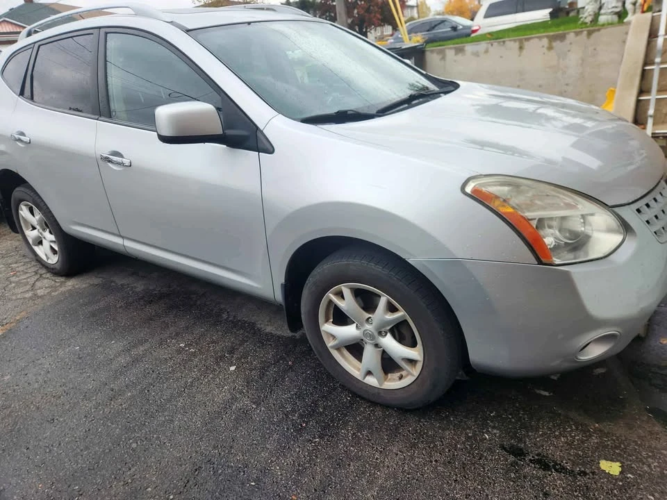 2010 Nissan Rogue - Image 2 of 6