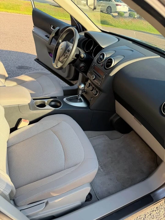 2010 Nissan Rogue - Image 12 of 15