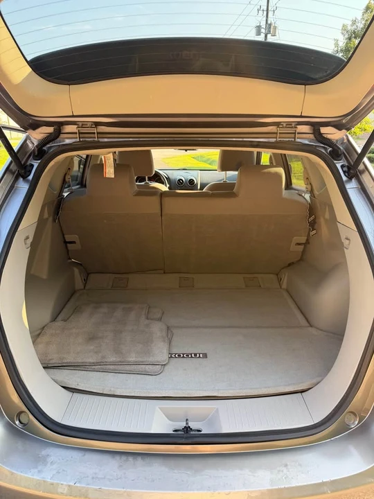 2010 Nissan Rogue - Image 7 of 15