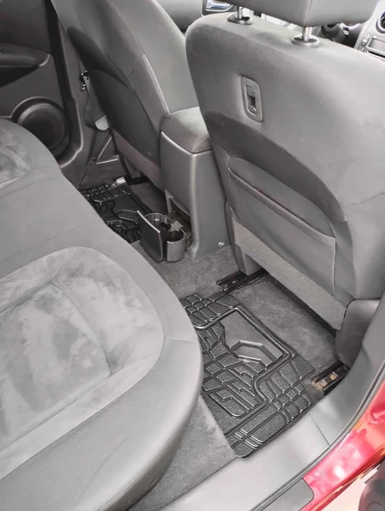 2010 Nissan Rogue - Image 16 of 18