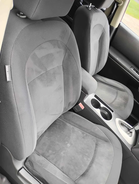 2010 Nissan Rogue - Image 13 of 18