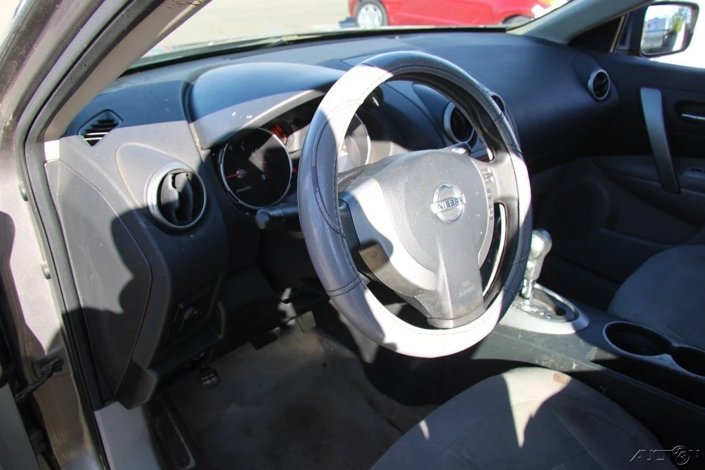 2010 Nissan Rogue - Image 15 of 21