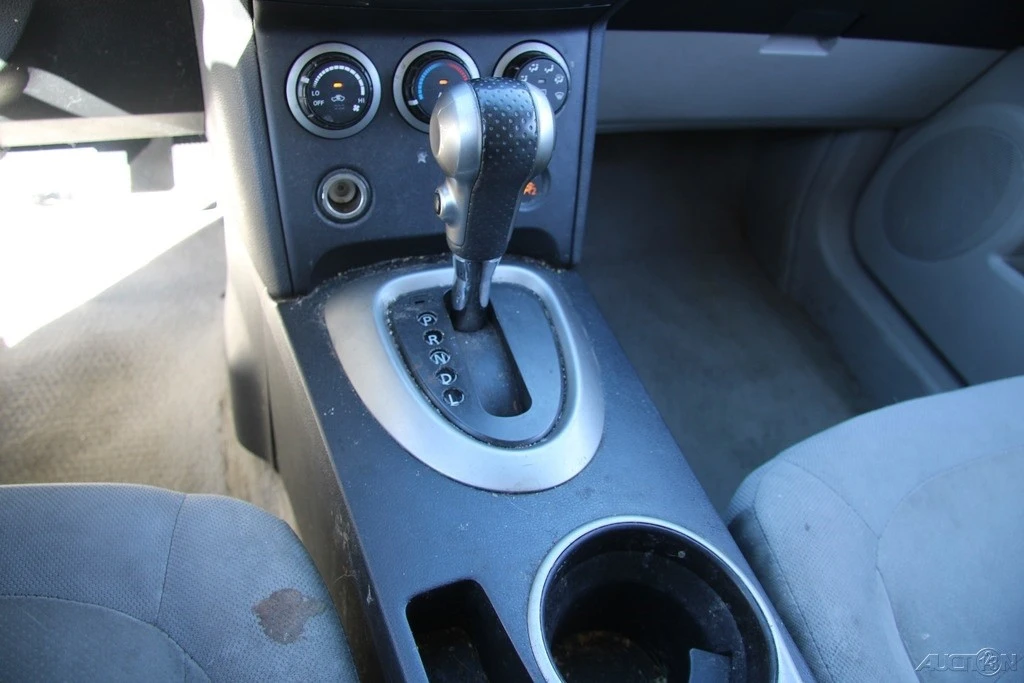 2010 Nissan Rogue - Image 19 of 21