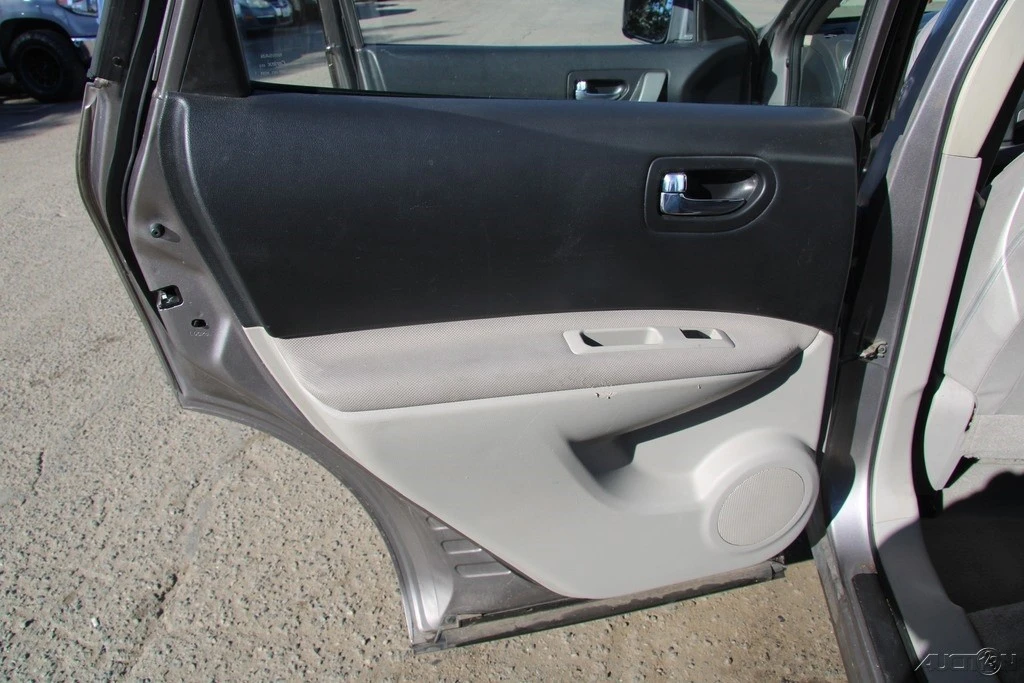 2010 Nissan Rogue - Image 20 of 21