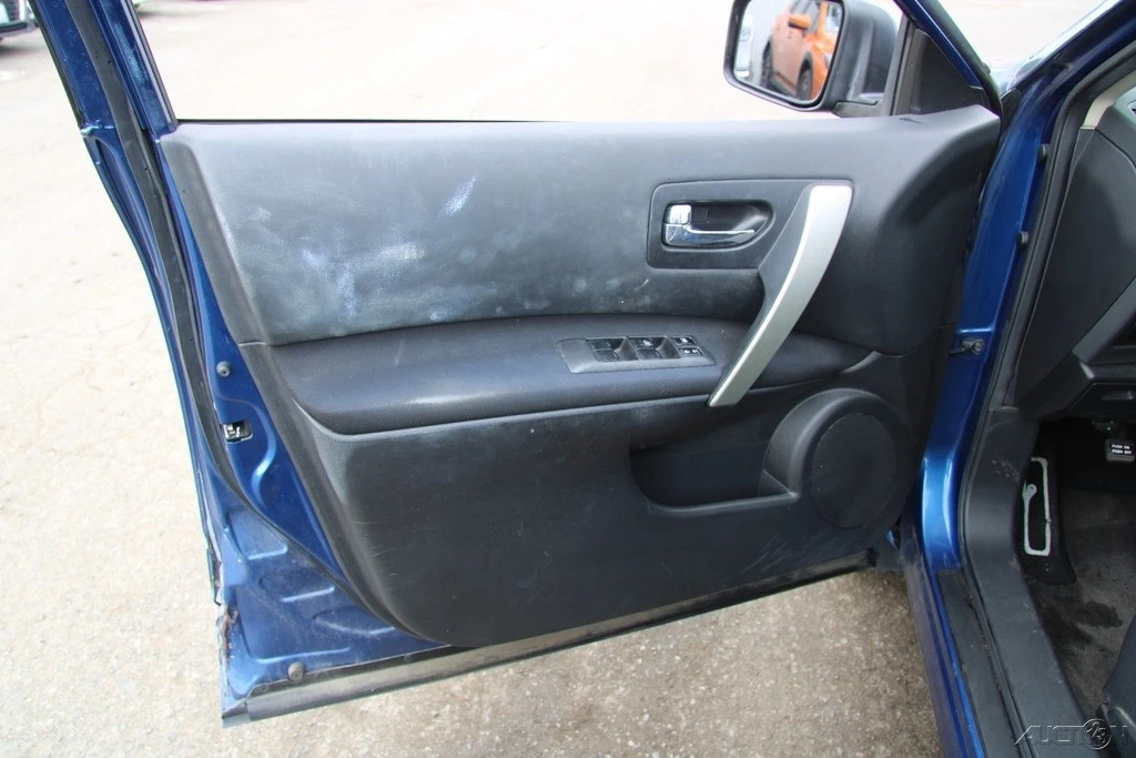 2010 Nissan Rogue - Image 13 of 21