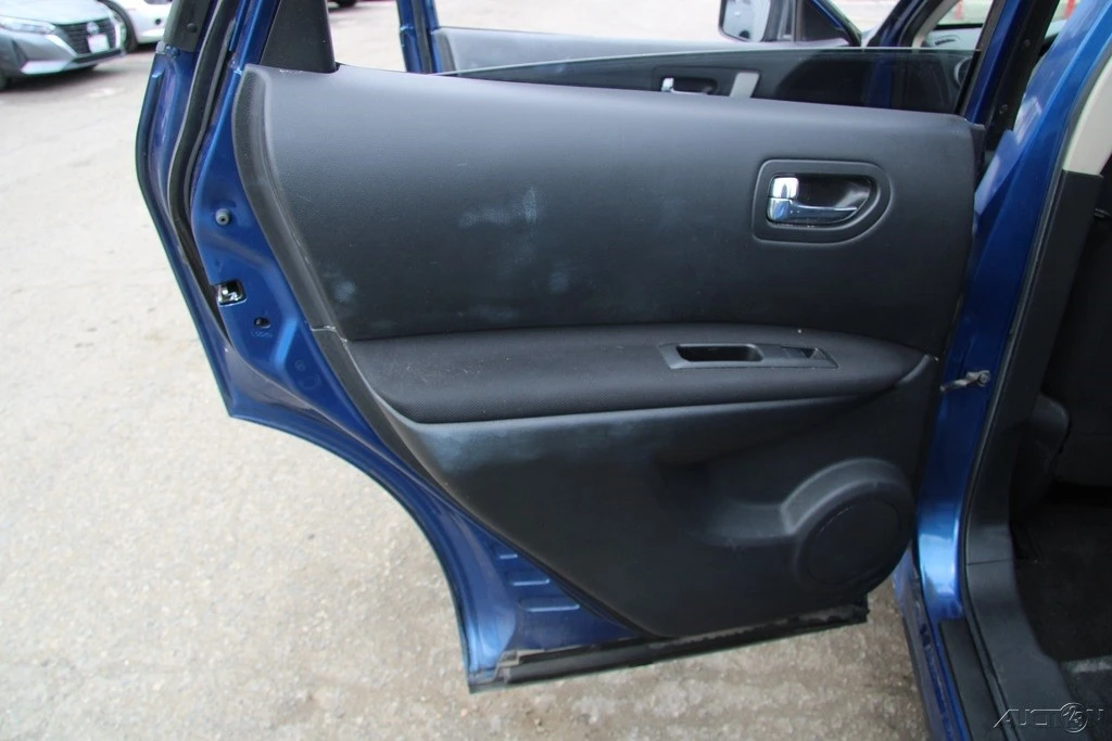 2010 Nissan Rogue - Image 20 of 21