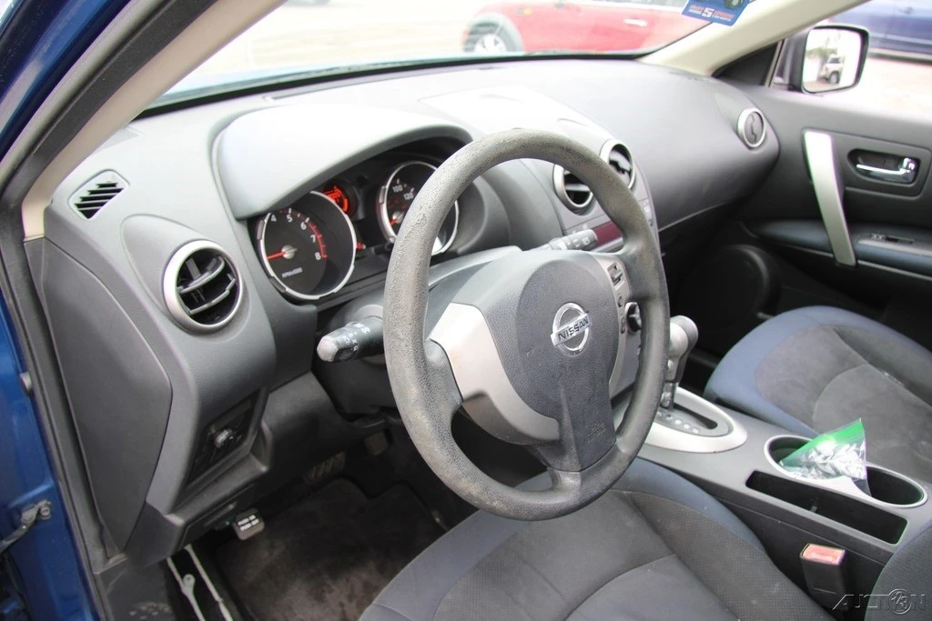 2010 Nissan Rogue - Image 15 of 21