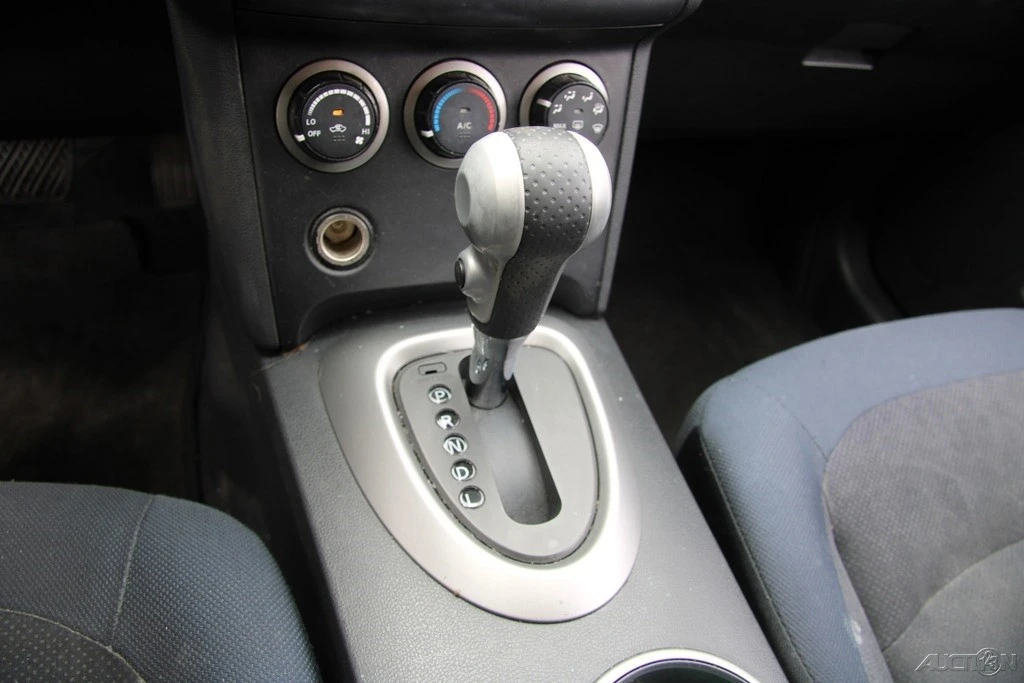 2010 Nissan Rogue - Image 19 of 21