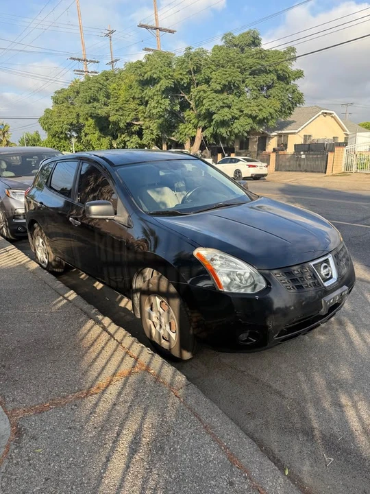 2010 Nissan Rogue - Image 2 of 7
