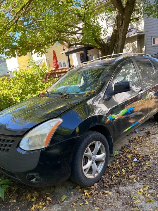 2010 Nissan Rogue - Image 2 of 4
