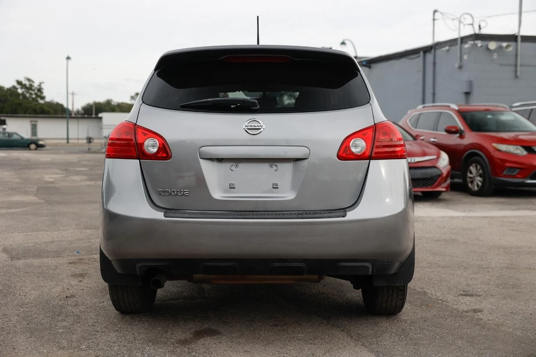 2010 Nissan Rogue - Image 7 of 12