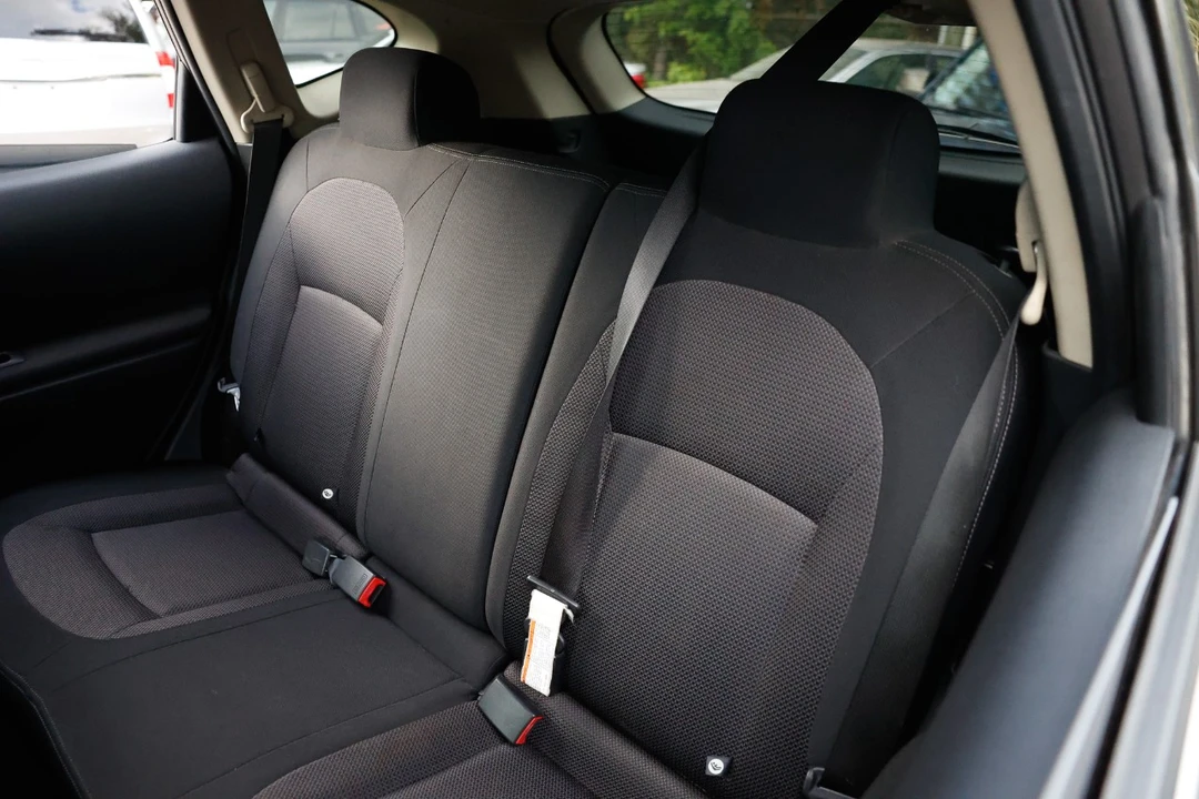 2010 Nissan Rogue - Image 8 of 12