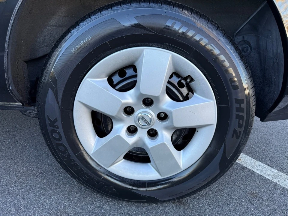 2010 Nissan Rogue - Image 11 of 12