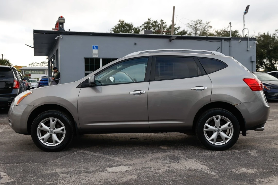 2010 Nissan Rogue - Image 3 of 12