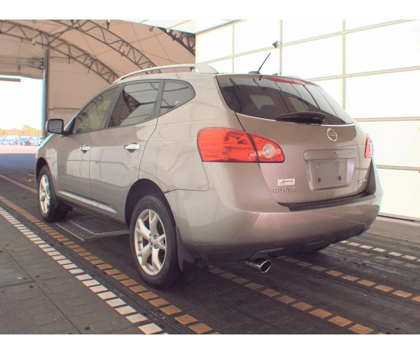 2010 Nissan Rogue - Image 2 of 16