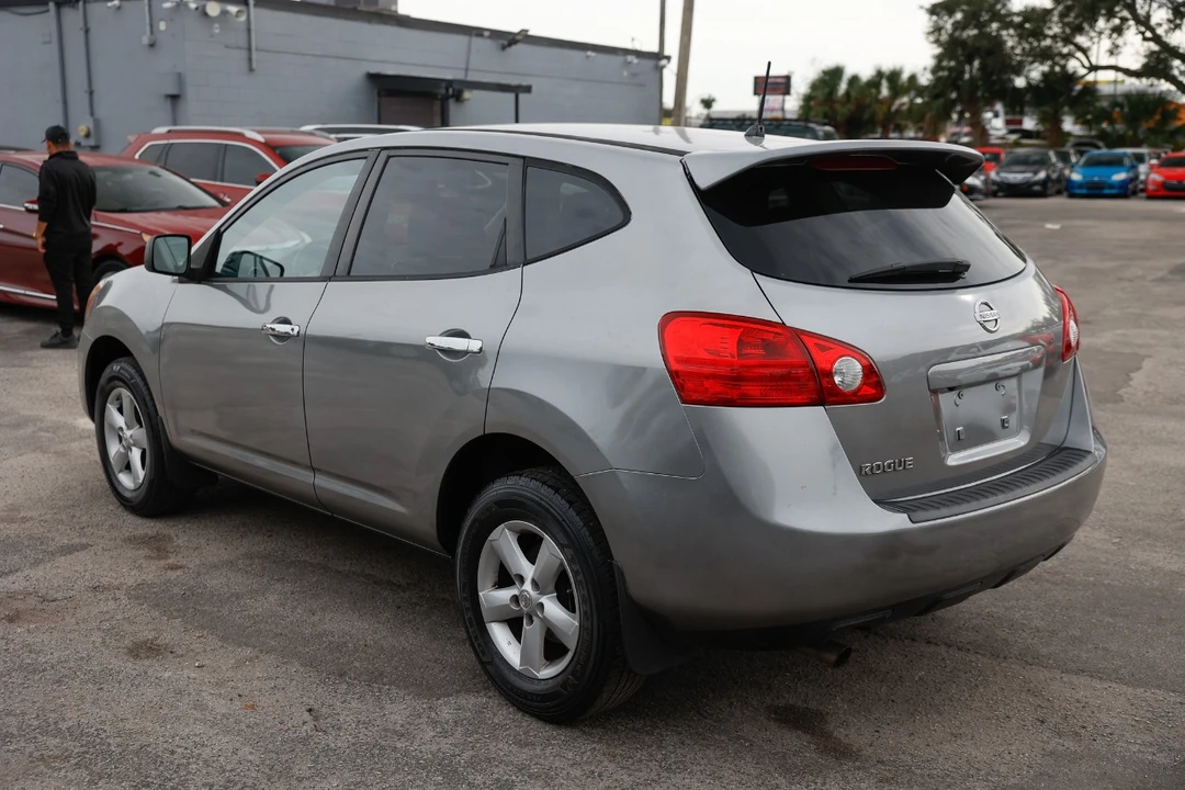 2010 Nissan Rogue - Image 5 of 12