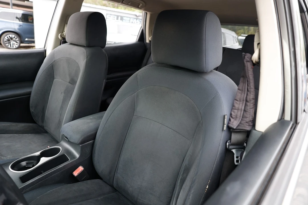 2010 Nissan Rogue - Image 6 of 12