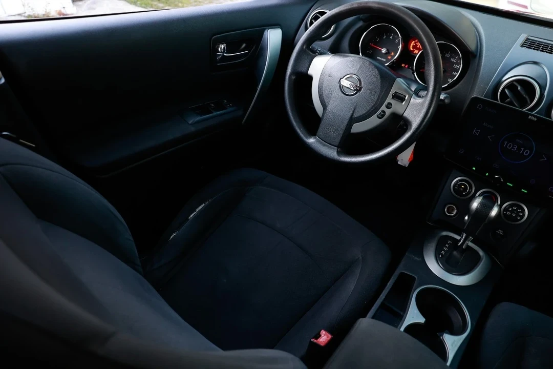 2010 Nissan Rogue - Image 20 of 21