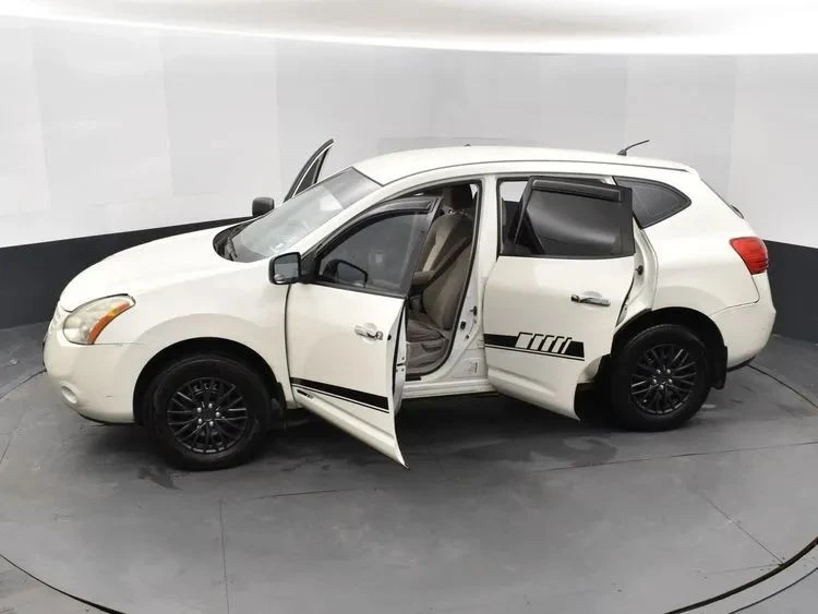 2010 Nissan Rogue - Image 7 of 12
