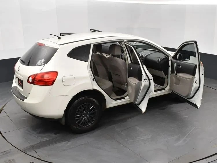 2010 Nissan Rogue - Image 6 of 12