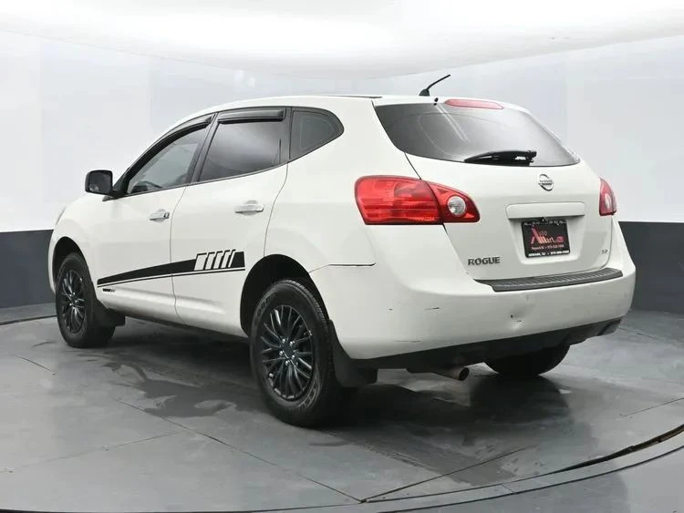 2010 Nissan Rogue - Image 9 of 12