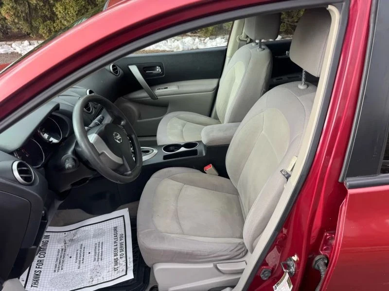 2010 Nissan Rogue - Image 11 of 12