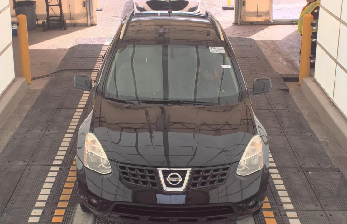 2010 Nissan Rogue - Image 2 of 12
