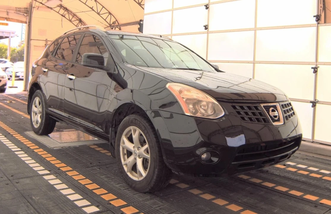 2010 Nissan Rogue - Image 3 of 12