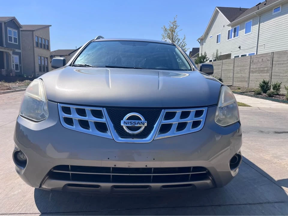 2010 Nissan Rogue - Image 5 of 10