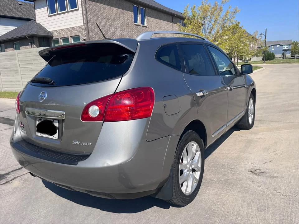 2010 Nissan Rogue - Image 6 of 10