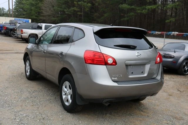 2010 Nissan Rogue - Image 2 of 12