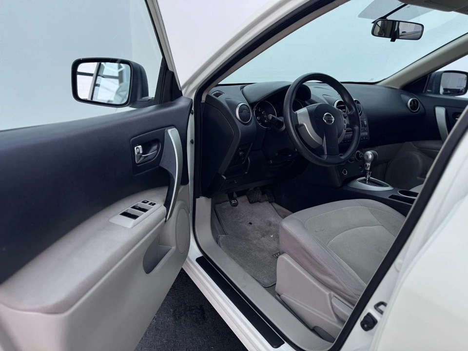 2010 Nissan Rogue - Image 10 of 21