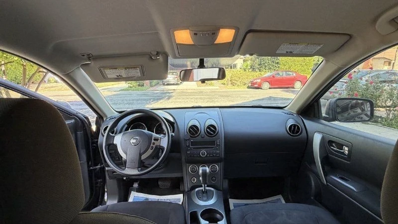 2010 Nissan Rogue - Image 8 of 10