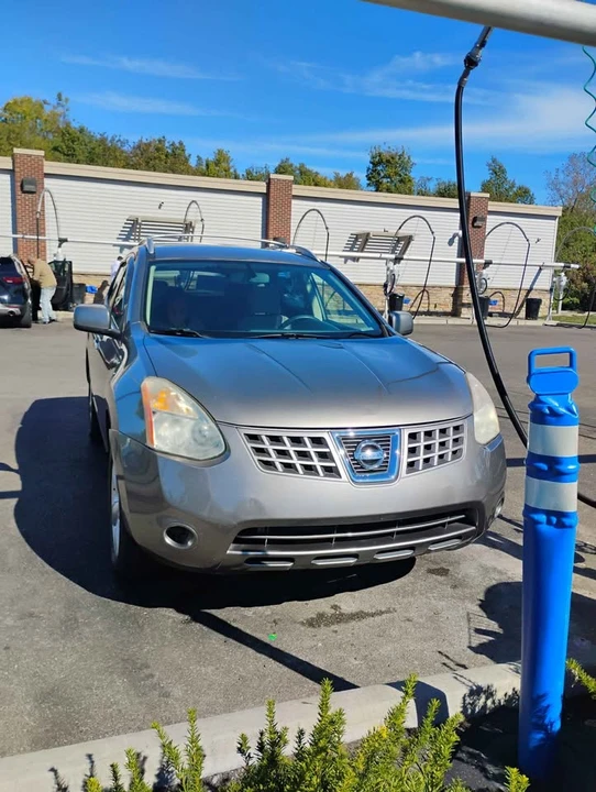 2010 Nissan Rogue - Image 4 of 10