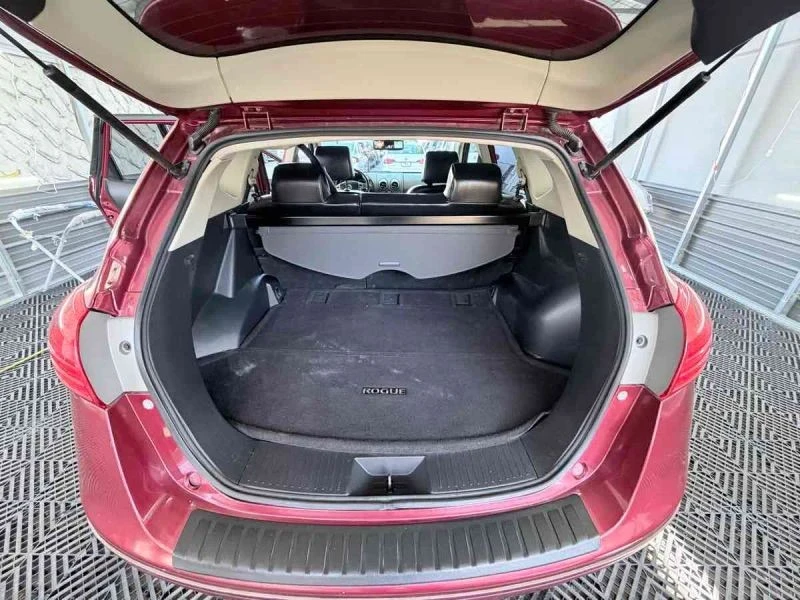 2010 Nissan Rogue - Image 11 of 12