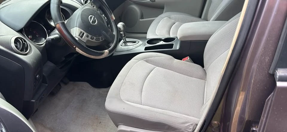 2010 Nissan Rogue - Image 3 of 6