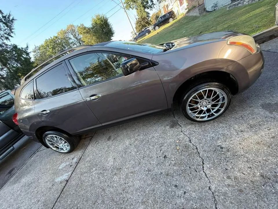 2010 Nissan Rogue - Image 7 of 14